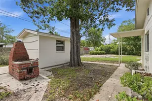 910 NE 24th St, Gainesville, FL 32641 - Photo 35