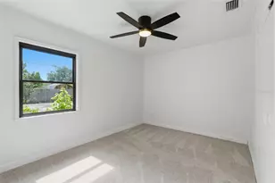 910 NE 24th St, Gainesville, FL 32641 - Photo 23