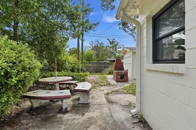 910 NE 24th Street, Gainesville, FL 32641 - Photo 31
