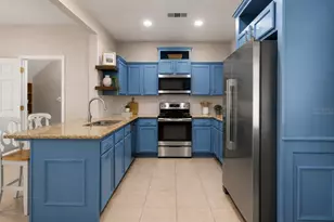 1710 NW 7th St, Gainesville, FL 32609 - Photo 13