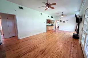 411 NW 26th St, Gainesville, FL 32607 - Photo 13