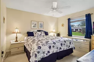 4890 Pleasant Hollow Trail, Lakeland, FL 33811 - Photo 17