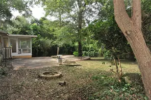 1410 NW 7th Rd, Gainesville, FL 32603 - Photo 27