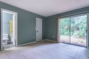 409 NE 11th St, Gainesville, FL 32601 - Photo 7