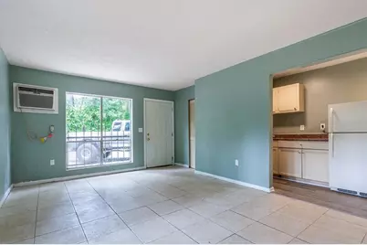 409 NE 11th Street, Gainesville, FL 32601 - Photo 3