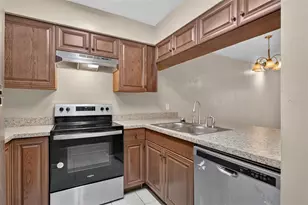 2735 SW 35th Pl, Gainesville, FL 32608 - Photo 5