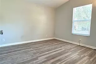 2911 NE 9th St, Gainesville, FL 32609 - Photo 3