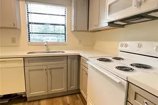 914 SW 59 Terrace, Gainesville, FL 32607 - Photo 3