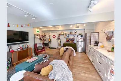 704 NE 1st Street #B, Gainesville, FL 32601 - Photo 3