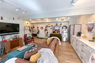 704 NE 1st St, Gainesville, FL 32601 - Photo 3
