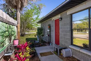 2321 SW 31st Pl, Gainesville, FL 32608 - Photo 3