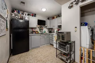 2321 SW 31st Pl, Gainesville, FL 32608 - Photo 9