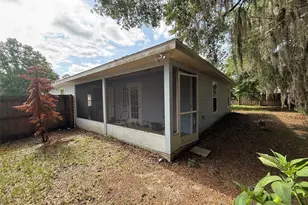 406 NE 45th Terrace, Gainesville, FL 32641 - Photo 3