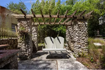 720 NE Boulevard, Gainesville, FL 32601 - Photo 5