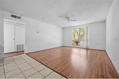 1700 SW 16th Court #J24, Gainesville, FL 32608 - Photo 3