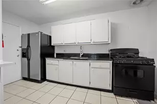 1700 SW 16th Ct, Gainesville, FL 32608 - Photo 9