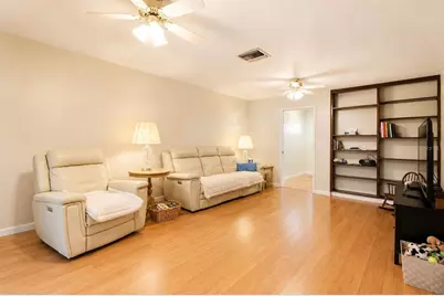 11904 Trevino Place, Tampa, FL 33624 - Photo 9
