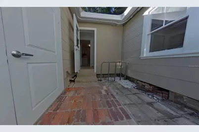 327 NW 15th Terrace, Gainesville, FL 32603 - Photo 1