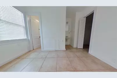 327 NW 15th Terrace, Gainesville, FL 32603 - Photo 3
