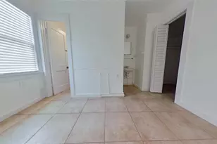 327 NW 15th Terrace, Gainesville, FL 32603 - Photo 3
