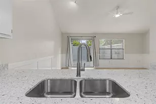 4422 SW 21st Ln, Gainesville, FL 32607 - Photo 9