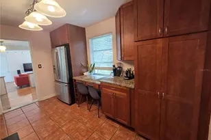 725 NW 33rd Ave, Gainesville, FL 32609 - Photo 7