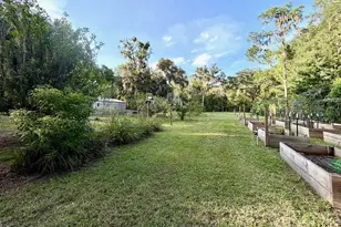 1043 SE County Rd 21b, Melrose, FL 32666 - Photo 25