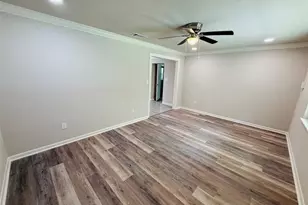 900 NW 39th Dr, Gainesville, FL 32605 - Photo 5