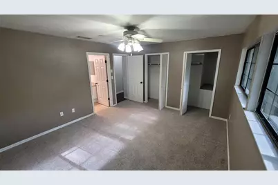 819 SW 57th Terrace, Gainesville, FL 32607 - Photo 9