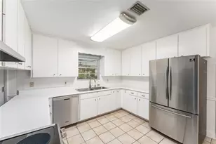930 NW 37th Terrace, Gainesville, FL 32605 - Photo 15