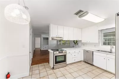 930 NW 37th Terrace, Gainesville, FL 32605 - Photo 17