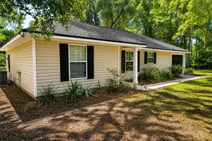 901 SW Pecan St, Keystone Heights, FL 32656 - Photo 1