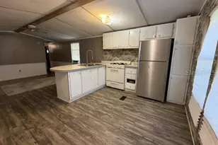 559 SW 15th Ct, Bell, FL 32619 - Photo 5
