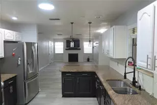 8215 SW 47th Rd, Gainesville, FL 32608 - Photo 9