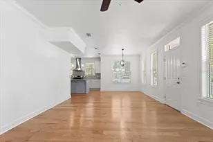 619 NW 3rd St, Gainesville, FL 32601 - Photo 9