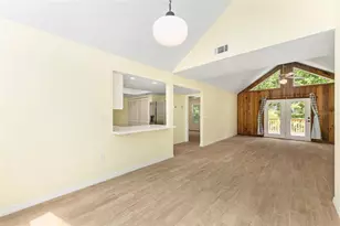 813 SW 99 St, Gainesville, FL 32607 - Photo 15