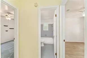 813 SW 99 St, Gainesville, FL 32607 - Photo 27