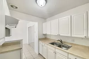 1700 SW 16th Ct, Gainesville, FL 32608 - Photo 11