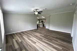 11922 NW 197 Terrace, Alachua, FL 32615 - Photo 3