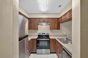 2735 SW 35th Pl, Gainesville, FL 32608 - Photo 5