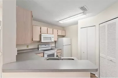 3705 SW 27th Street #412, Gainesville, FL 32608 - Photo 11