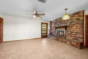 10290 NE 60th St, Bronson, FL 32621 - Photo 15