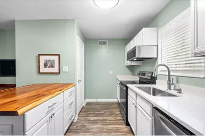 507 NW 39th Road #110, Gainesville, FL 32607 - Photo 9