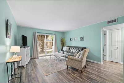 507 NW 39th Road #110, Gainesville, FL 32607 - Photo 3