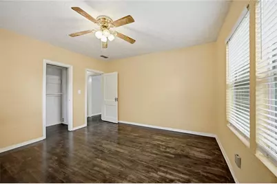 1334 NE 1st Avenue, Gainesville, FL 32641 - Photo 11