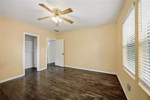 1334 NE 1st Ave, Gainesville, FL 32641 - Photo 11