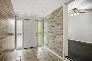 1334 NE 1st Ave, Gainesville, FL 32641 - Photo 5