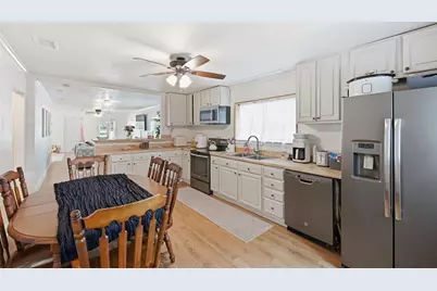 5570 Navarre Avenue, Hampton, FL 32044 - Photo 9