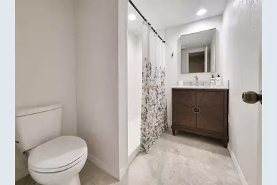 2524 NE 5th Place, Gainesville, FL 32641 - Photo 13