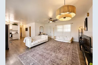 2524 NE 5th Place, Gainesville, FL 32641 - Photo 3